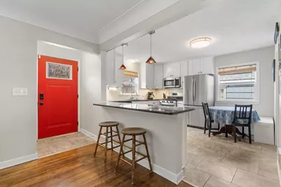 21 Russell Avenue S, Minneapolis, MN 55405 - Photo 2