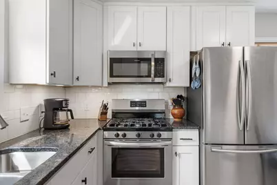 21 Russell Avenue S, Minneapolis, MN 55405 - Photo 8