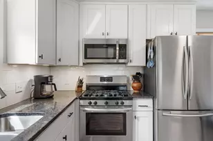 21 Russell Ave S, Minneapolis, MN 55405 - Photo 8