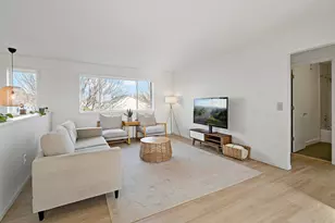 4372 Blakewood Dr, Shakopee, MN 55379 - Photo 2