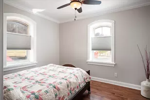 704 N 7th St, Brownsville, MN 55919 - Photo 10