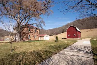 704 N 7th Street, Brownsville, MN 55919 - Photo 32