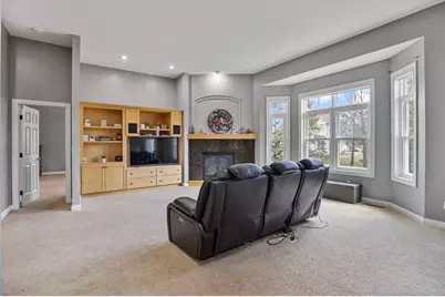 1929 Woodcrest Drive NE, Owatonna, MN 55060 - Photo 8