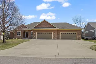 1929 Woodcrest Dr NE, Owatonna, MN 55060 - Photo 2