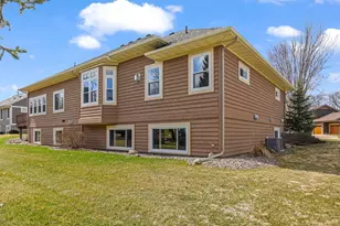 1929 Woodcrest Dr NE, Owatonna, MN 55060 - Photo 56