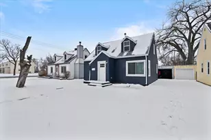 724 8th St N, Wahpeton,  58075 - Photo 2