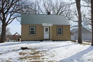 406 1st St S, Long Prairie, MN 56347 - Photo 1