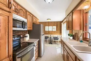 937 15th St W, Hastings, MN 55033 - Photo 10