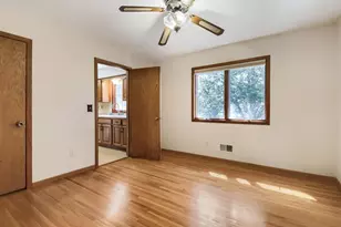 937 15th St W, Hastings, MN 55033 - Photo 16