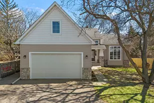 1776 McMenemy St, Maplewood, MN 55117 - Photo 50