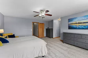 1776 McMenemy St, Maplewood, MN 55117 - Photo 14