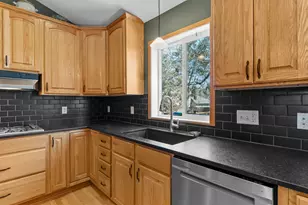 1776 McMenemy St, Maplewood, MN 55117 - Photo 10