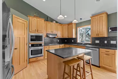 1776 McMenemy Street, Maplewood, MN 55117 - Photo 6