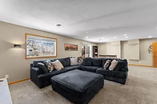 1776 McMenemy St, Maplewood, MN 55117 - Photo 26