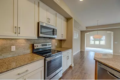 8761 Upper 7th Place N, Lake Elmo, MN 55042 - Photo 12