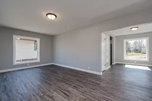 604 W Brooks St, Arlington, MN 55307 - Photo 8