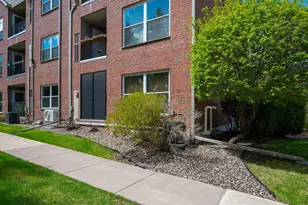 2496 County Rd C2 W, Roseville, MN 55113 - Photo 2