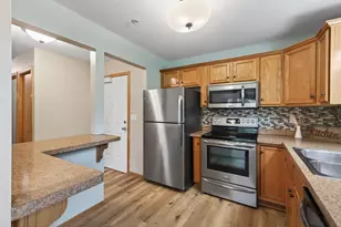 2496 County Rd C2 W, Roseville, MN 55113 - Photo 4