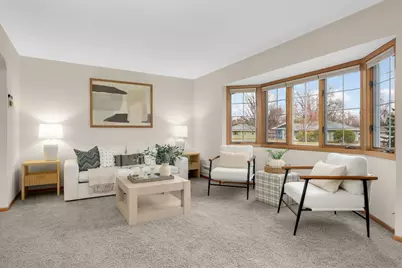 9924 Chicago Avenue S, Bloomington, MN 55420 - Photo 4