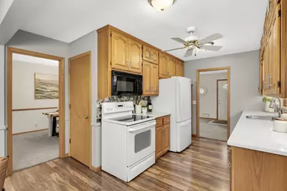 9924 Chicago Avenue S, Bloomington, MN 55420 - Photo 10