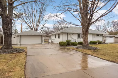 9924 Chicago Avenue S, Bloomington, MN 55420 - Photo 2