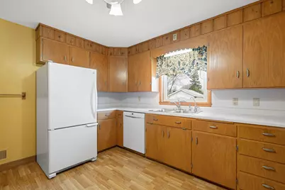 2005 11th Street SW, Austin, MN 55912 - Photo 20