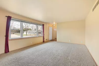 2005 11th Street SW, Austin, MN 55912 - Photo 16