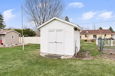 2005 11th Street SW, Austin, MN 55912 - Photo 6