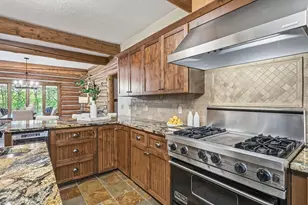 2050 Oakwood Ridge, Chanhassen, MN 55317 - Photo 34
