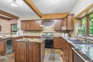 2050 Oakwood Ridge, Chanhassen, MN 55317 - Photo 32