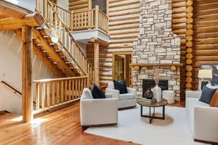 2050 Oakwood Ridge, Chanhassen, MN 55317 - Photo 4