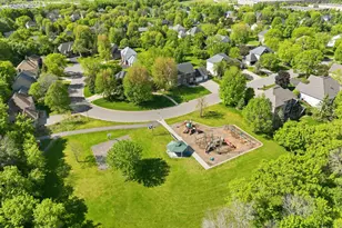2050 Oakwood Ridge, Chanhassen, MN 55317 - Photo 12