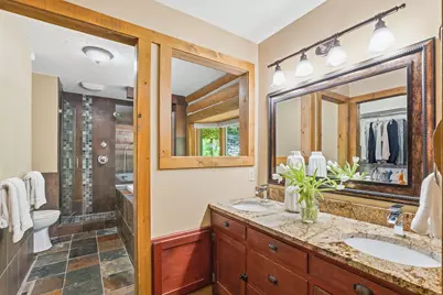 2050 Oakwood Ridge, Chanhassen, MN 55317 - Photo 46