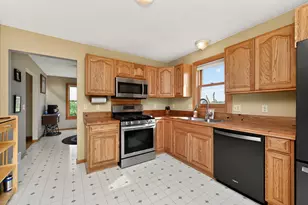210 Zenith St, Lanesboro, MN 55949 - Photo 2