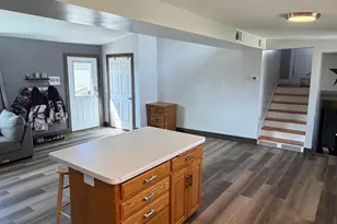216 S Marshall Ave, Litchfield, MN 55355 - Photo 4