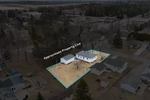 924 Clover Ln, Grand Rapids, MN 55744 - Photo 6