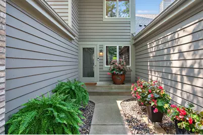 125 Wildwood Bay Drive, Mahtomedi, MN 55115 - Photo 2