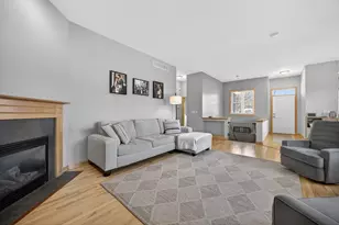 1948 Hadley Creek Dr NE, Rochester, MN 55906 - Photo 16
