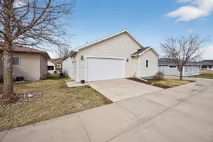 1948 Hadley Creek Dr NE, Rochester, MN 55906 - Photo 34