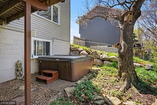 1712 James Ct, Burnsville, MN 55337 - Photo 24