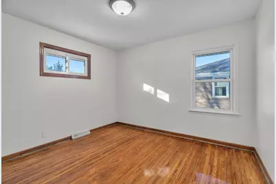 9109 Queen Avenue S, Bloomington, MN 55431 - Photo 18