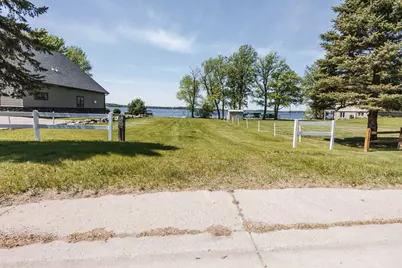 1583 E Shore Drive, Detroit Lakes, MN 56501 - Photo 70