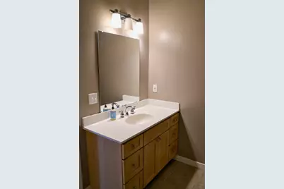 445 Wacouta Street #201, Saint Paul, MN 55101 - Photo 22