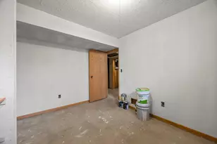 9449 Woodridge Dr, Eden Prairie, MN 55347 - Photo 64