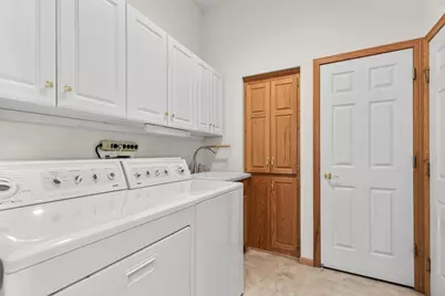 10471 Spyglass Drive, Eden Prairie, MN 55347 - Photo 36