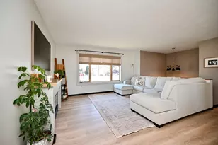 907 E 4th St, Winona, MN 55987 - Photo 4