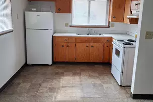 1105 11th St N, Fargo, ND 58102 - Photo 2