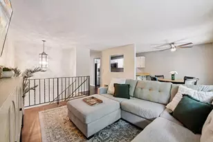 1042 Pontiac Ln, Chanhassen, MN 55317 - Photo 8