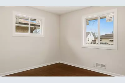 4925 Queen Avenue N, Minneapolis, MN 55430 - Photo 16