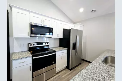 2025 Clark Street, Saint Peter, MN 56082 - Photo 4